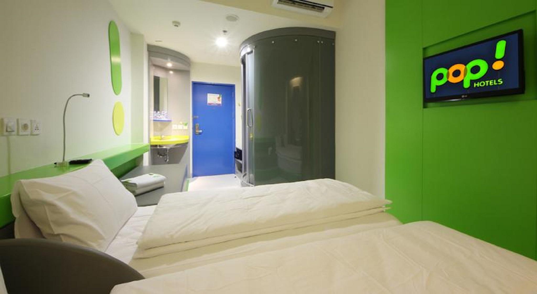 Pop! Hotel Tebet Jakarta Buitenkant foto