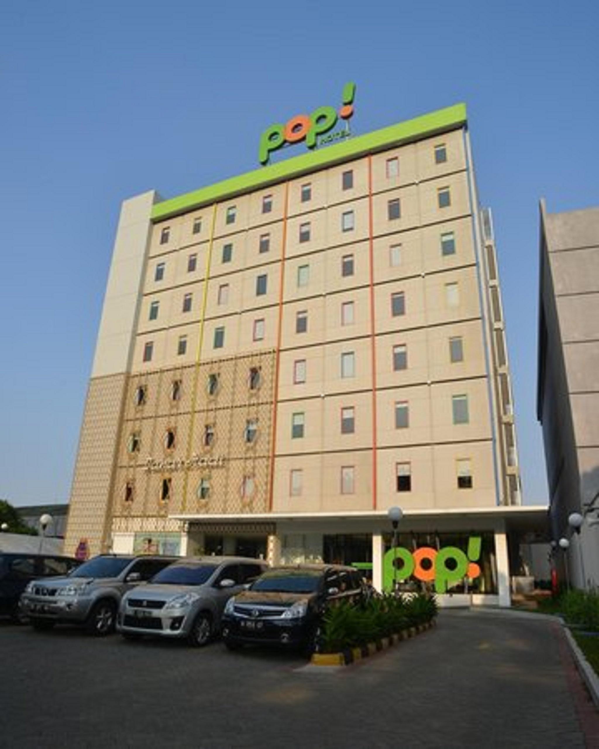 Pop! Hotel Tebet Jakarta Buitenkant foto