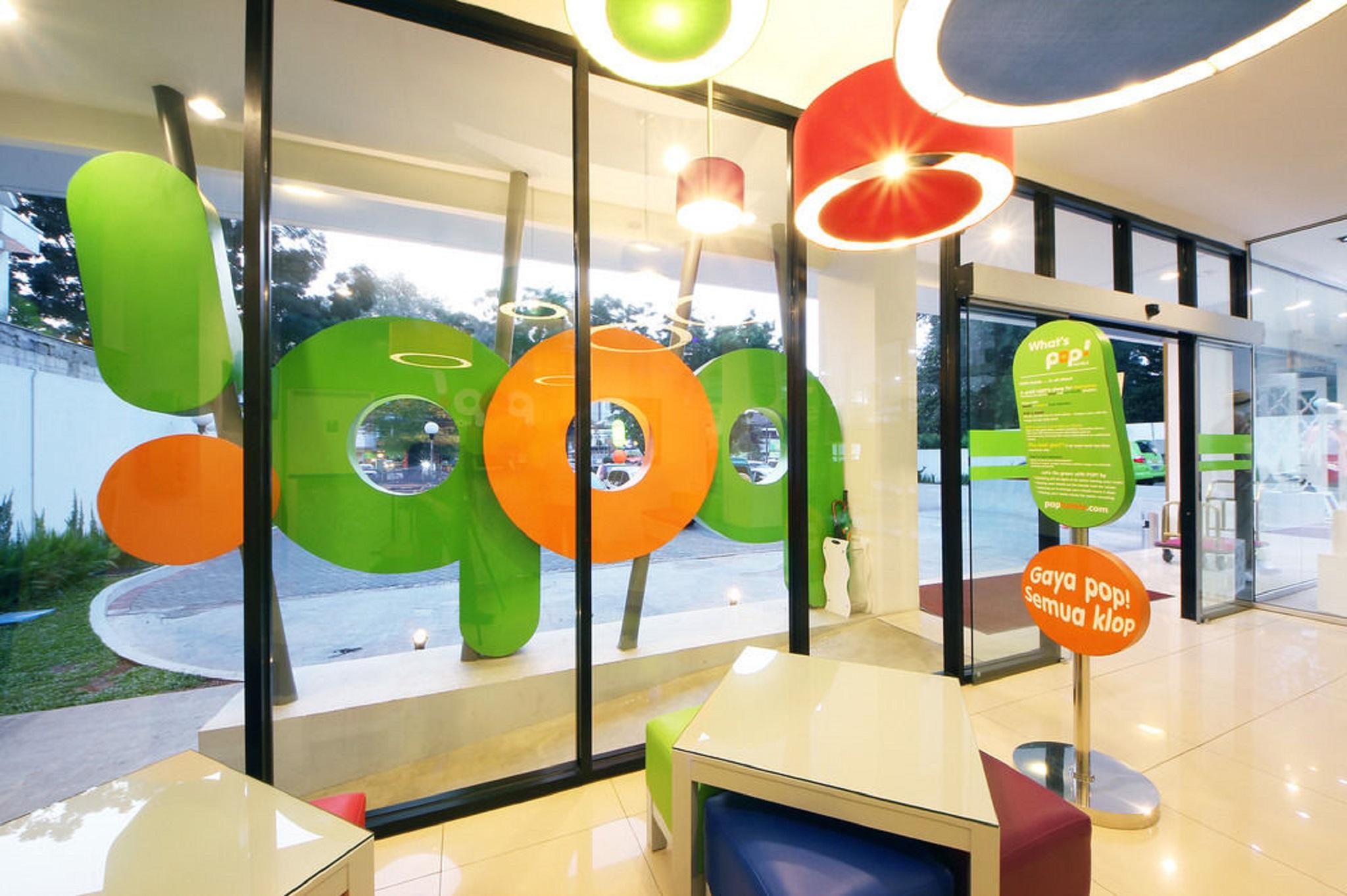 Pop! Hotel Tebet Jakarta Buitenkant foto