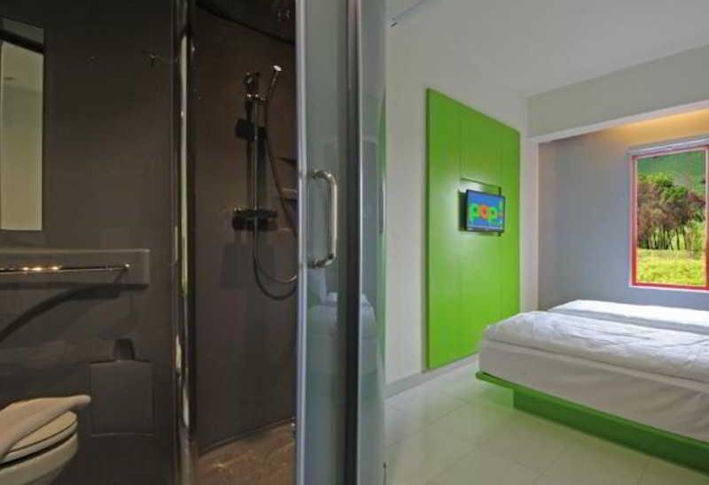 Pop! Hotel Tebet Jakarta Buitenkant foto