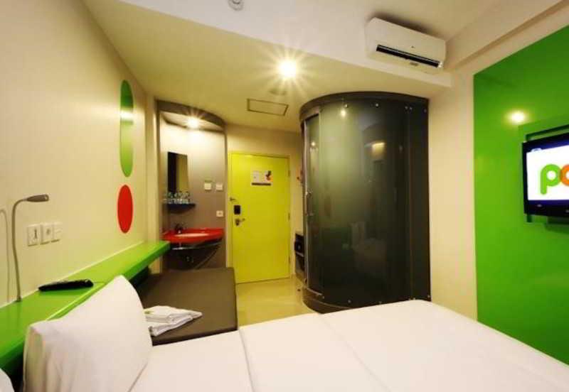 Pop! Hotel Tebet Jakarta Buitenkant foto