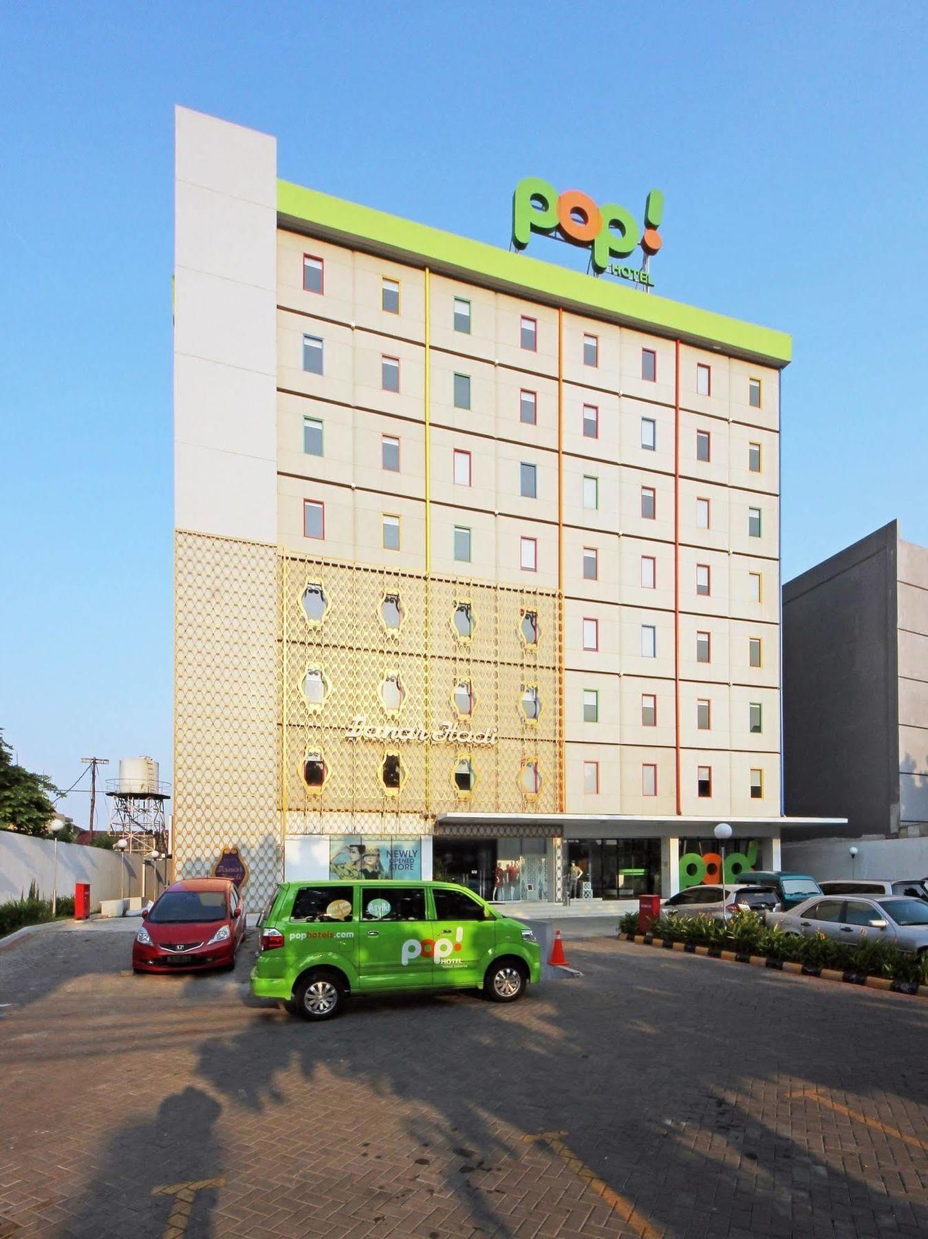 Pop! Hotel Tebet Jakarta Buitenkant foto